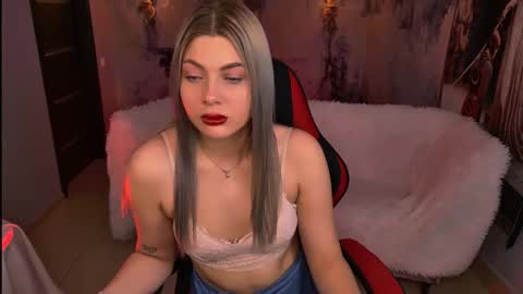 hyileyclark online show from March 2026 01:26:01 PM