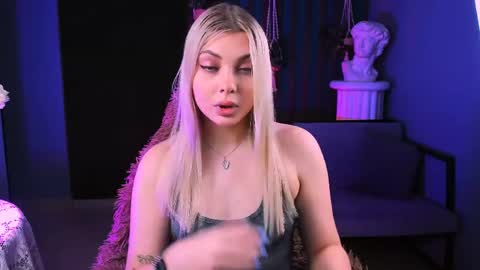 Snapshot of hyileyclark chatting on April 2026 09:22:02 AM hyileyclark online show from April 2026 09:22:02 AM