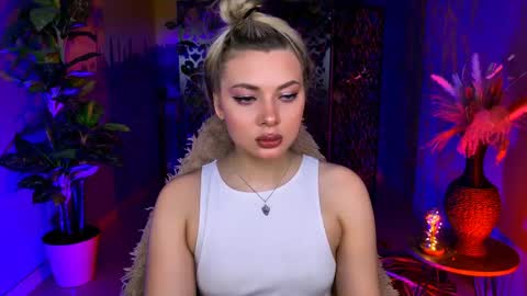Snapshot of hyileyclark chatting on May 2026 05:15:02 AM hyileyclark online show from May 2026 05:15:02 AM