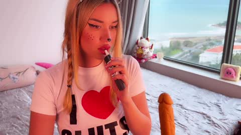 Your submissive lady 3 online show from January 2025 08:43:02 AM