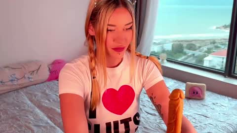 Your submissive lady 3 online show from January 2025 08:54:02 AM