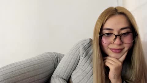 Snapshot of hyunjooo chatting on October 2025 08:27:02 PM Hyun Joo online show from October 2025 08:27:02 PM