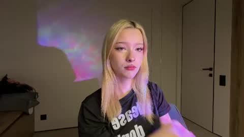 Anny online show from June 2026 05:04:01 PM