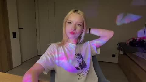 Anny online show from June 2026 06:18:02 PM