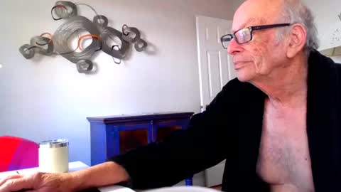 Snapshot of i12cuu12c2 chatting on November 2025 01:48:02 PM i12cuu12c2 online show from November 2025 01:48:02 PM