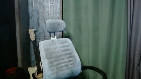 Snapshot of i_am_asian90 chatting on January 2025 06:35:01 PM Kim online show from January 2025 06:35:01 PM