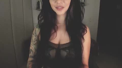 Lana Banana online show from November 2025 04:00:01 AM