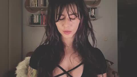 Lana Banana online show from November 2025 04:29:02 AM