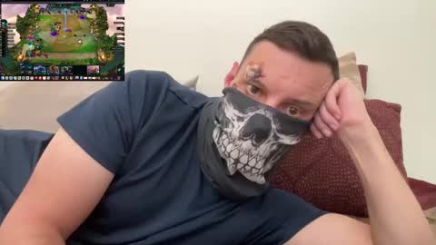 i o ro online show from October 2025 05:08:01 AM