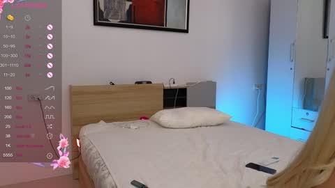 Aysi online show from December 2024 03:13:01 PM