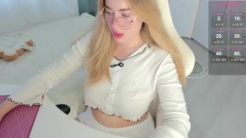 HiI am  EvaPVT is open  online show from October 2025 06:46:02 AM