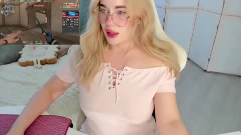 HiI am  EvaPVT is open  online show from May 2026 01:40:01 PM