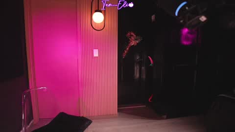 Snapshot of iam_eli chatting on December 2024 10:34:02 PM online show from December 2024 10:34:02 PM