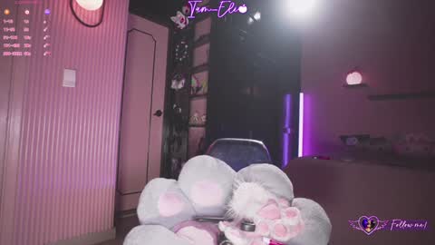       online show from November 2025 01:15:02 AM