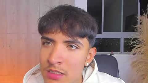 Light online show from June 2026 03:19:02 AM