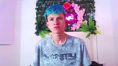 iam_lukas__ online show from October 2025 04:11:01 AM