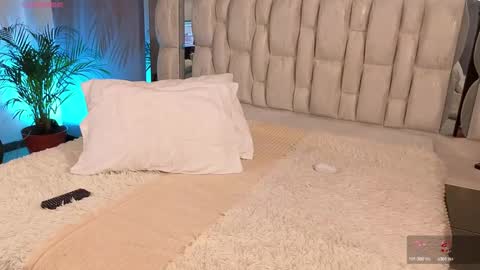 mia time online 3pm- 8pm online show from September 2025 11:05:02 PM