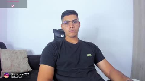 Snapshot of iamdylan777 chatting on January 2025 07:07:01 AM Dylan independent model online show from January 2025 07:07:01 AM