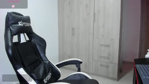 Snapshot of iamdylan777 chatting on January 2025 07:04:02 PM Dylan independent model online show from January 2025 07:04:02 PM