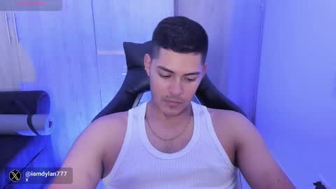 Snapshot of iamdylan777 chatting on February 2025 02:16:02 AM Dylan independent model online show from February 2025 02:16:02 AM