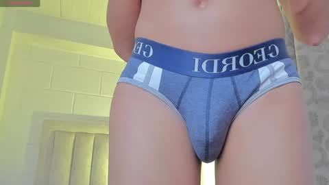 Juliiiiian online show from January 2025 05:42:02 PM