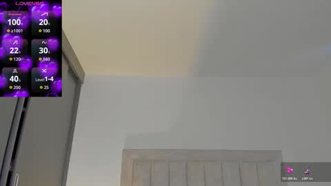 Juliiiiian online show from November 2025 11:23:02 AM