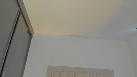 Juliiiiian online show from November 2025 11:54:02 AM