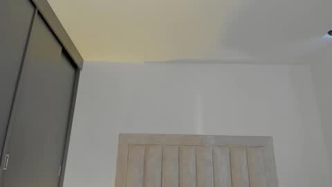 Juliiiiian online show from December 2025 09:52:01 PM