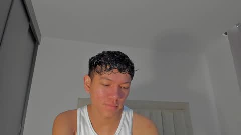 Juliiiiian online show from May 2026 12:00:02 PM
