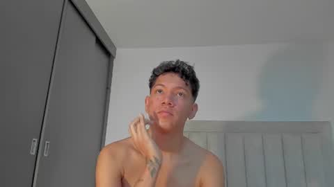 Juliiiiian online show from June 2026 11:25:01 AM