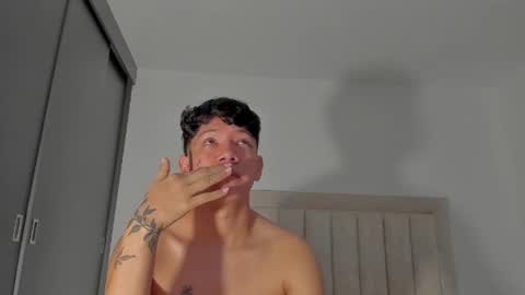 Juliiiiian online show from June 2026 11:02:01 AM