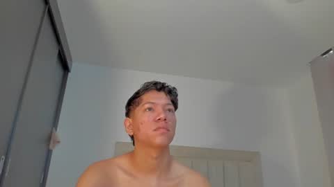 Juliiiiian online show from June 2026 11:15:01 AM