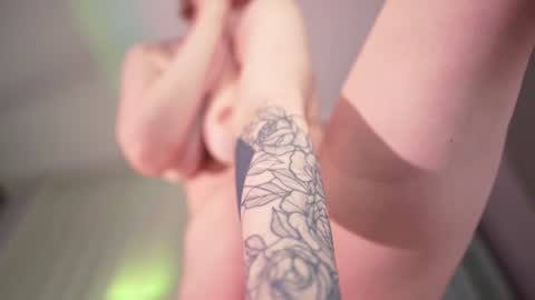 Snapshot of iamninamint chatting on December 2024 09:15:01 PM Nina online show from December 2024 09:15:01 PM