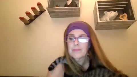 iampoppyy online show from October 2025 12:34:02 PM