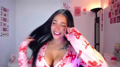 Snapshot of iamroxanne chatting on June 2026 03:53:02 AM Camila online show from June 2026 03:53:02 AM