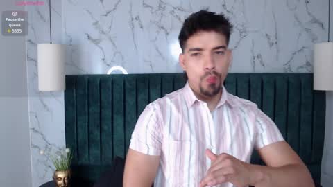 Snapshot of ian_davis chatting on January 2025 08:05:02 PM Ian Davis online show from January 2025 08:05:02 PM