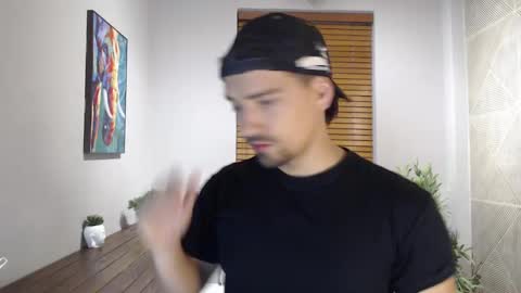 Snapshot of ian_davis chatting on January 2025 12:02:02 PM Ian Davis online show from January 2025 12:02:02 PM