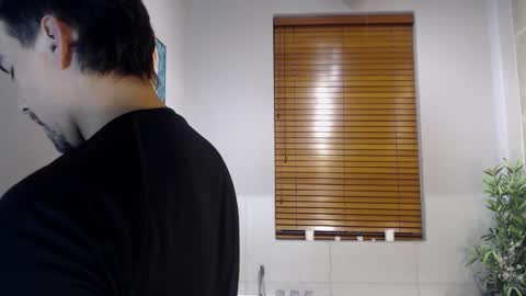 Snapshot of ian_davis chatting on February 2025 07:48:02 PM Ian Davis online show from February 2025 07:48:02 PM