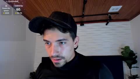 Snapshot of ian_davis chatting on February 2025 02:33:02 AM Ian Davis online show from February 2025 02:33:02 AM