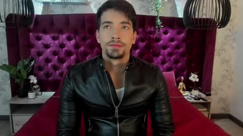 Snapshot of ian_davis chatting on March 2025 08:31:02 PM Ian Davis online show from March 2025 08:31:02 PM