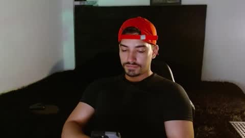 Snapshot of ian_davis chatting on March 2026 06:25:02 PM Ian Davis online show from March 2026 06:25:02 PM