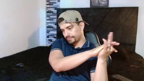 Snapshot of ian_davis chatting on March 2026 08:03:02 PM Ian Davis online show from March 2026 08:03:02 PM