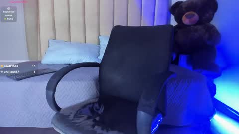 Snapshot of ian_diamond chatting on May 2026 09:21:01 PM Iam online show from May 2026 09:21:01 PM