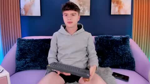 Ian  online show from April 2026 12:52:02 PM