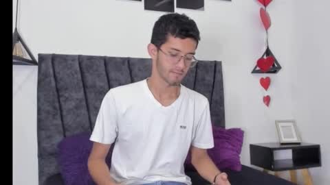 Ian Thompson online show from October 2025 12:44:02 PM