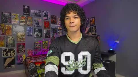 Andres online show from November 2025 11:43:01 PM