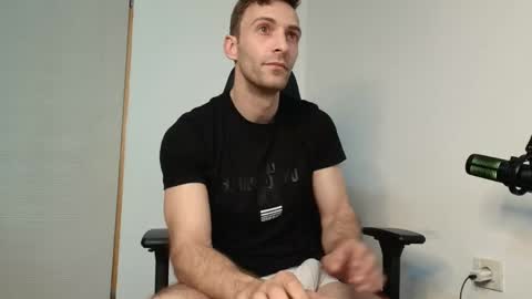Snapshot of ianandersson27 chatting on April 2026 05:01:02 AM Ian Andersson online show from April 2026 05:01:02 AM