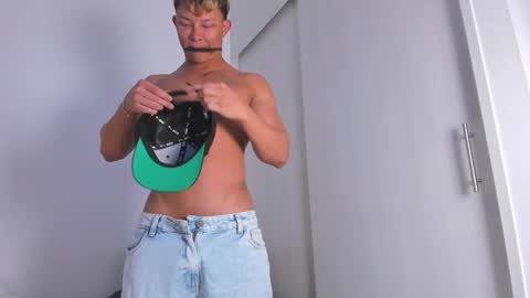 Snapshot of ianmachado777 chatting on December 2025 07:24:01 AM Ian Machado online show from December 2025 07:24:01 AM