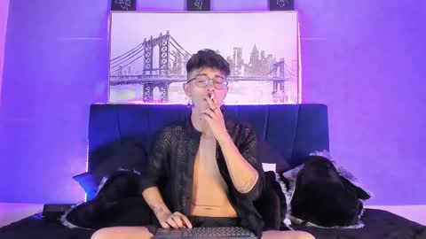 Snapshot of ianwayne_ chatting on December 2024 10:30:02 PM Andrew online show from December 2024 10:30:02 PM