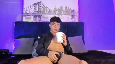 Snapshot of ianwayne_ chatting on December 2024 03:05:01 PM Andrew online show from December 2024 03:05:01 PM